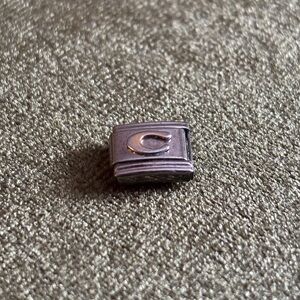 🔠 FREE / Vintage “C” Italian bracelet single charm (2003)